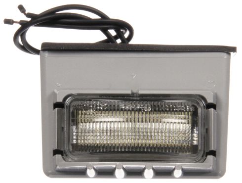 15 Series, LED, 3 Diode, License Light, Rectangular, Gray Bracket Mount, Hardwired, Stripped End, 24V, Kit